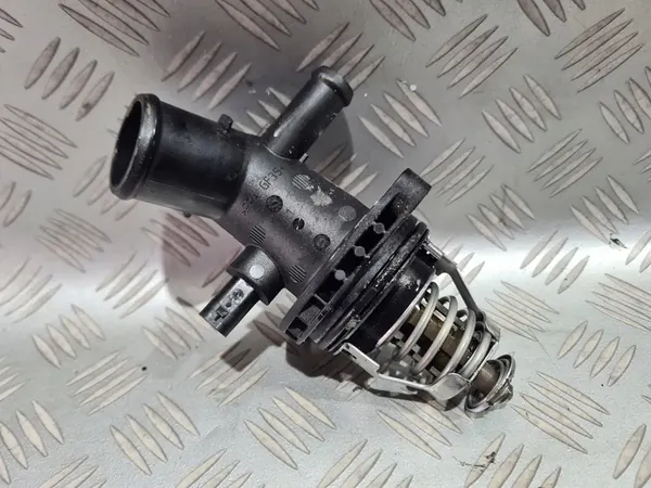 Carcasa de termostato Opel Insignia B Zafira C 2.0 CDTI image 3