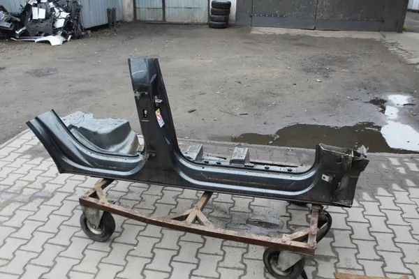 Audi Q5 rechte Schweller OEM 5771783 - Gebraucht image 2