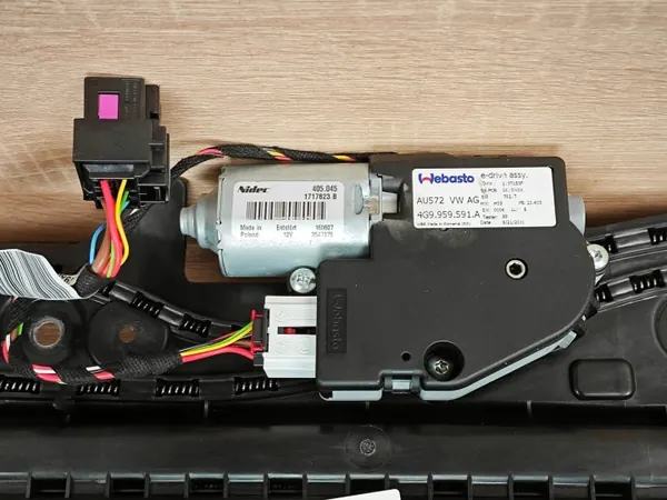 OEM 4G9877041F Kattoverho Audi A6 C7 Avant image 8