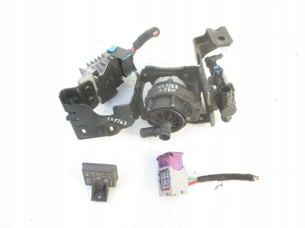 OEM 271203982R Pompe à eau & relais bougie 1.5 Blue dCi image 2