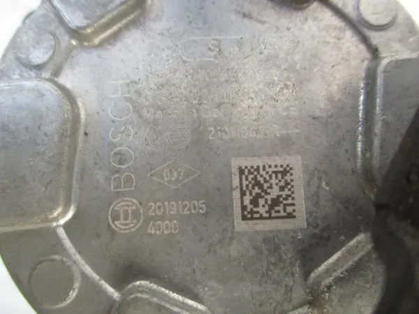 OEM 271203982R Pompe à eau & relais bougie 1.5 Blue dCi image 8