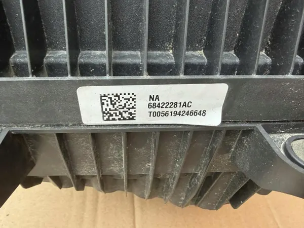 Luftfilterhus OEM 68422281AC för Jeep Wagoneer image 5