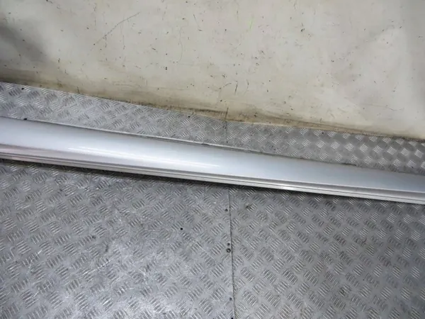 Protetor de soleira esquerdo OEM A2466900240 Mercedes-Benz image 4