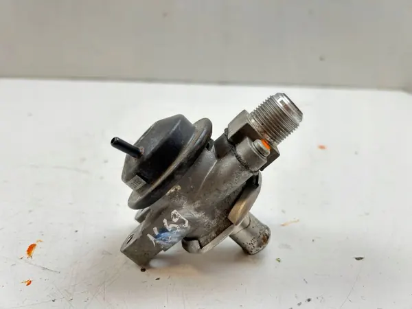 Pompe à air secondaire Jaguar XK OEM 6R839F491AC image 2