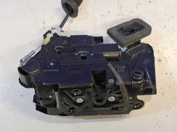 Hintere Rechte Türschloss VW Jetta MK6 2.5L 5K4839016S image 3