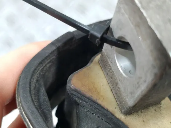 Suporte de câmbio Maybach X222 6.0 V12 A2222400718 image 7