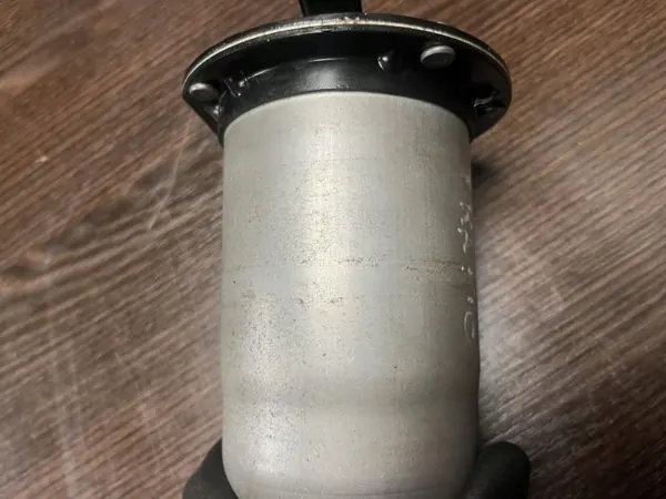 Brandstofffilterbevestiging OEM 164008707R Renault Trafic III image 3