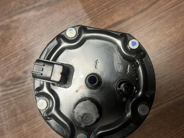 Brandstofffilterbevestiging OEM 164008707R Renault Trafic III image 9