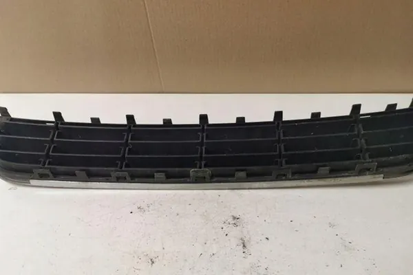 Griglia Centrale Paraurti VW PASSAT VARIANT B6 3C0853677 image 2