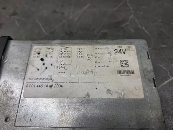 Tacógrafo usado OEM A0014461433 24V Mercedes Actros image 5