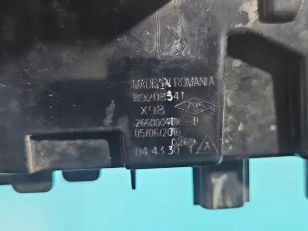 Luz DRL Derecha OEM 266000411R para Renault Clio IV image 10