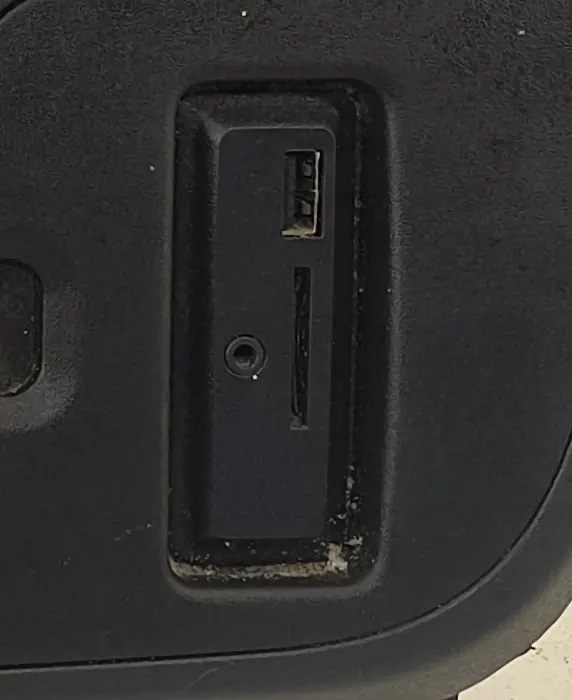 Renault Master III USB/AUX/SD-poort OEM 280233290R image 2