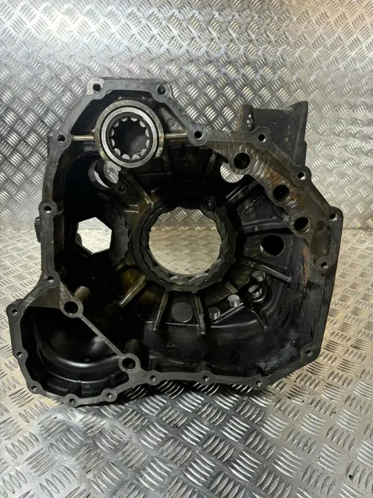 Carter de boîte Scania OEM 2433418 - État utilisé image 4