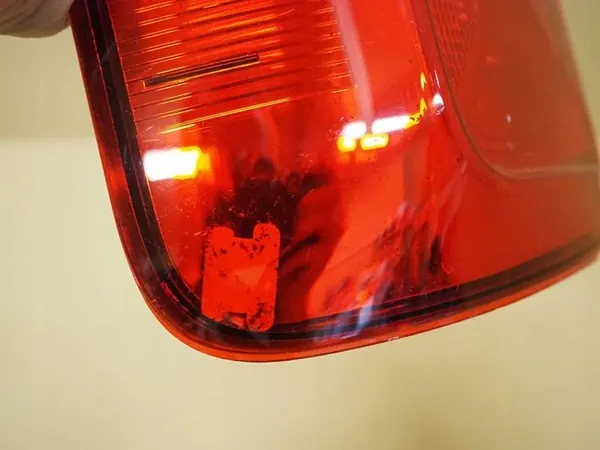 VW CADDY 2K1 15-20 Luz Trasera Izquierda EU image 3