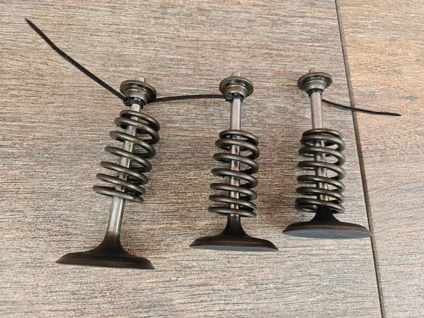 OEM 52434 Einlassventilfeder-Satz für Jeep WJ image 5