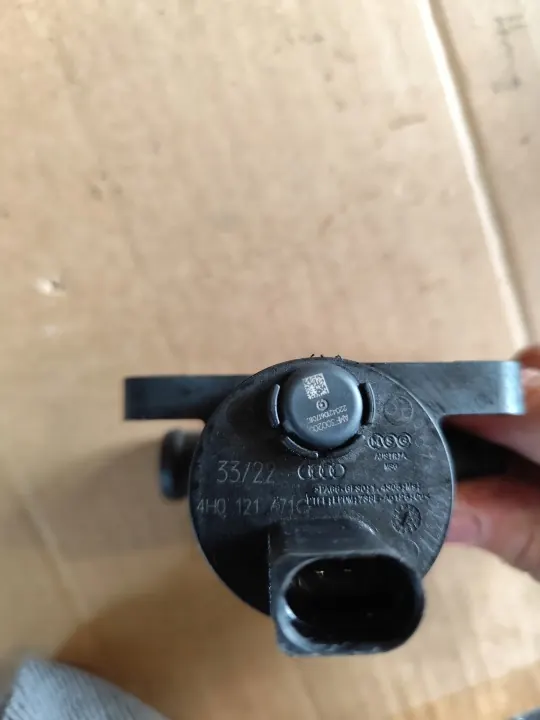 Électrovanne de refroidissement OEM 4H0121671G image 3