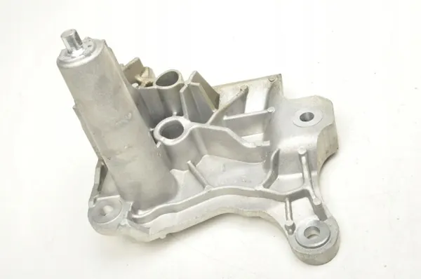 Volvo XC40 B4 Mild-Hybrid Getriebestütze OEM 32249354 image 3
