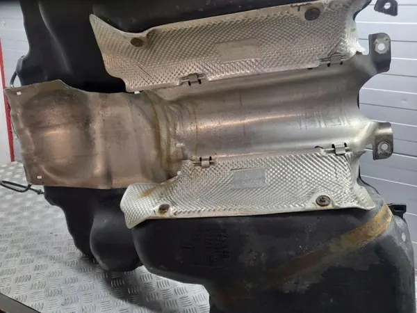 Brandstoftank OEM 4F0201021FB voor Audi A6 S6 C6 4F image 3