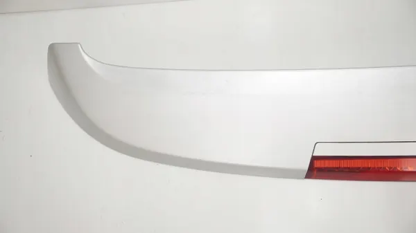 Takaluukun spoileri OEM 360181058 Hyundai Santa Fe II:lle image 3