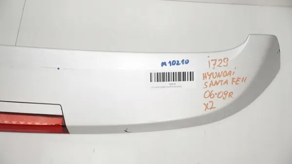 Takaluukun spoileri OEM 360181058 Hyundai Santa Fe II:lle image 4