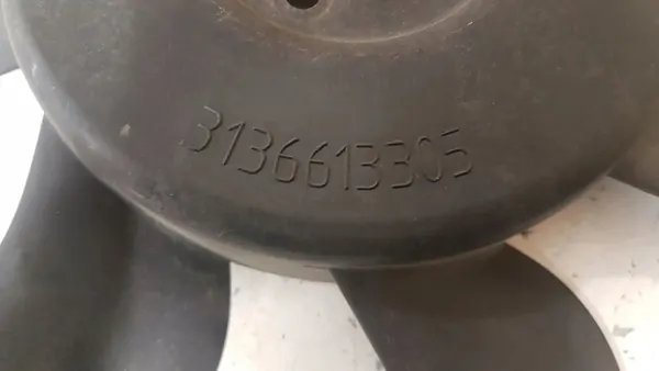 Elektrisk kylfläkt Volvo V50 2008 OEM 3136613305 image 3