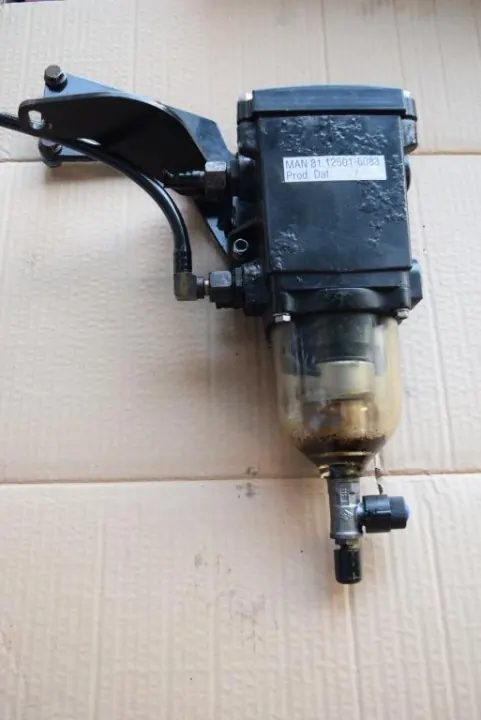 Separador de combustível MAN OEM com aquecedor - Usado image 2