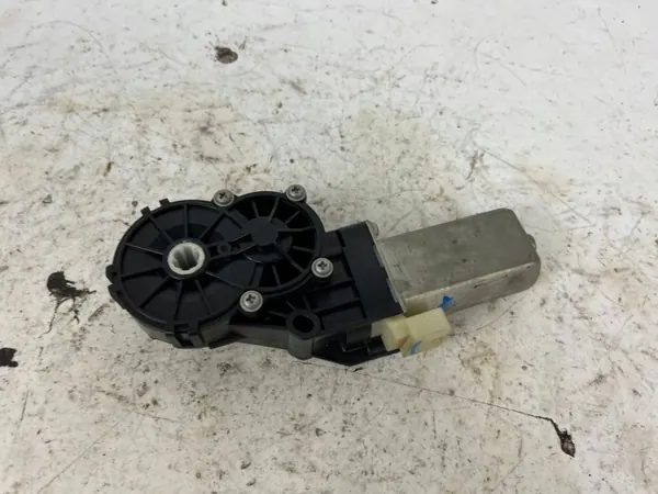 Moteur de siège Maserati Ghibli OEM L0243366AA image 5