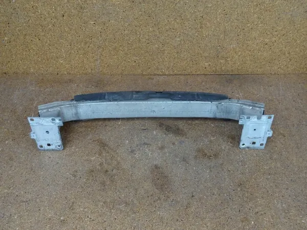 AUDI A3 8V Etupuskuri Palkki Imurilla OEM 8V0807109B image 10