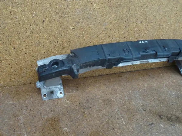 AUDI A3 8V Etupuskuri Palkki Imurilla OEM 8V0807109B image 8