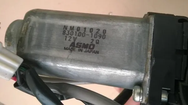 Subaru Forester IV Lift SJ achterklepmechanisme OEM 830100-1090 image 3