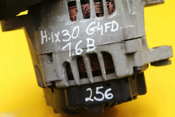 Vaihtovirtageneraattori Hyundai IX30 2016 OE 37300-2B760 image 10