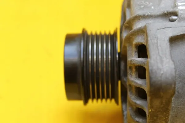 Vaihtovirtageneraattori Hyundai IX30 2016 OE 37300-2B760 image 3