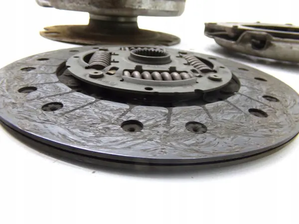 Volante de Dupla Massa Audi A4 B8 2.0 TFSI OEM 0B1105266AB image 4