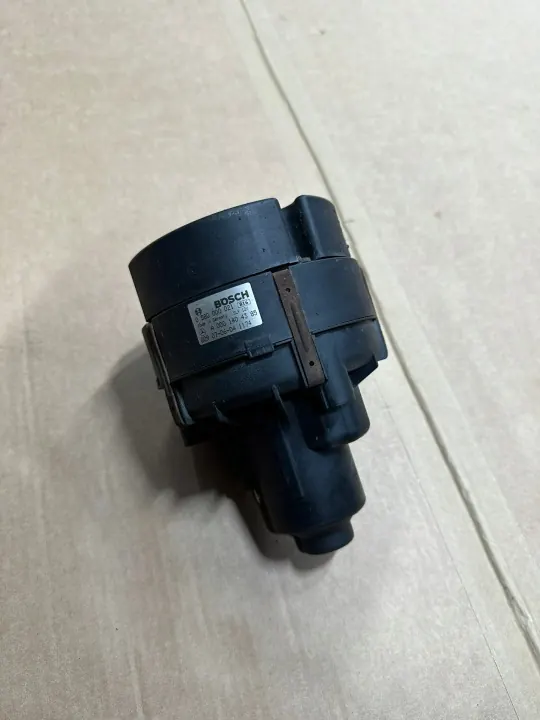 Pompe à air secondaire OEM A0001404385 Mercedes image 2