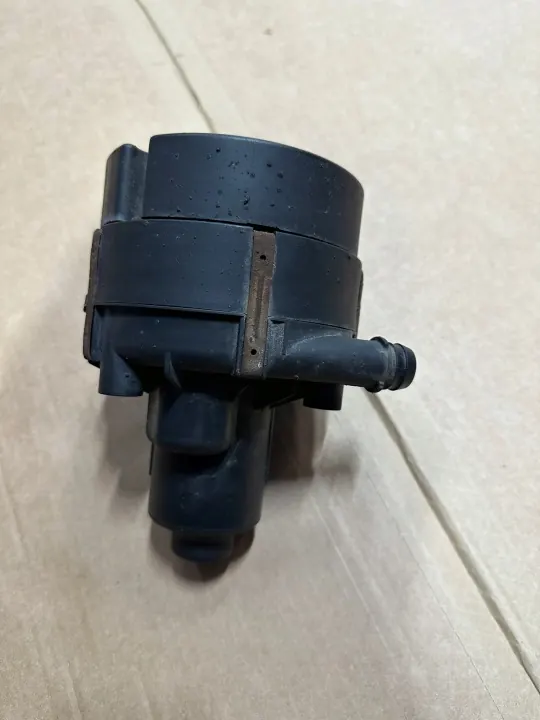 Pompe à air secondaire OEM A0001404385 Mercedes image 5