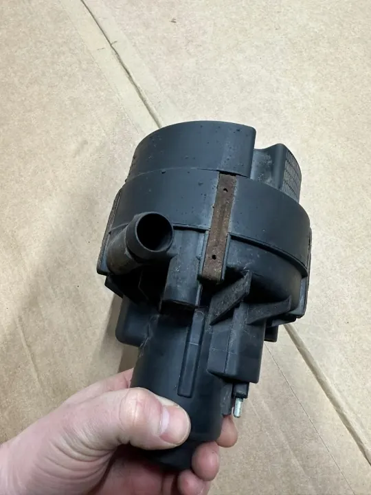 Pompe à air secondaire OEM A0001404385 Mercedes image 6