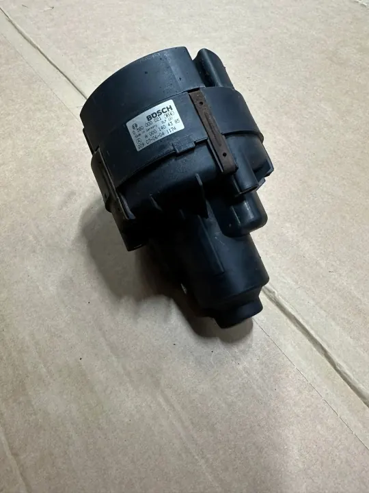 Pompe à air secondaire OEM A0001404385 Mercedes image 9
