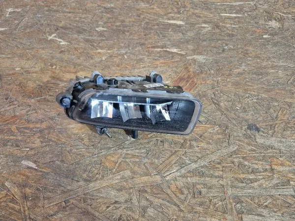 Höger DRL Halogenljus OEM 3D0941700D Volkswagen image 2