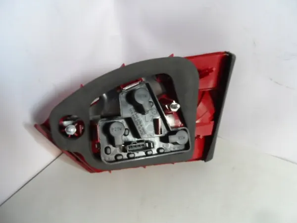 Luz Trasera Izquierda VW Jetta 5C USA 5C6945093 image 2