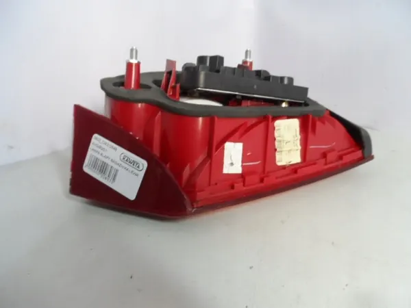 Luz Trasera Izquierda VW Jetta 5C USA 5C6945093 image 3