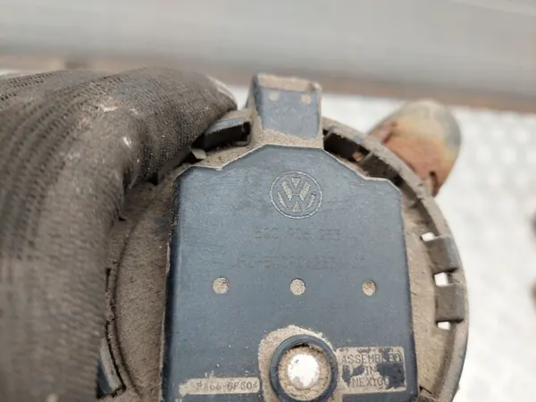 Audi A3 S3 8V OEM 5Q0906253A Käytetty osa image 3