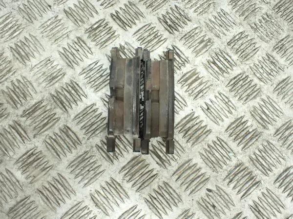 Taka jarrupalat OEM kljn;noimk Chevrolet-autoille image 3