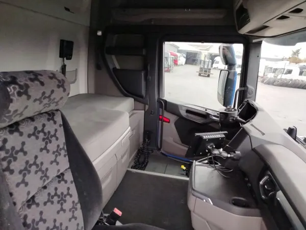 Cabina Scania R NTG - Peça OEM Usada image 9