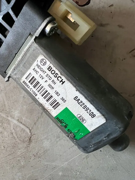 Kia OEM 88682C1000 Sitzverstellmotor image 3