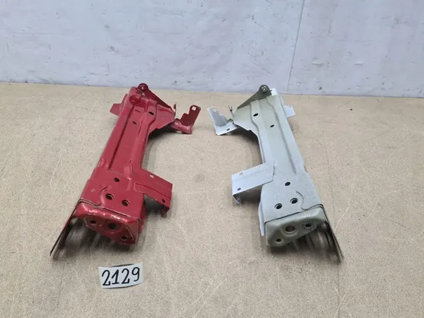 Linke vordere vertikale Stütze Corolla E21 Hb Kombi image 8