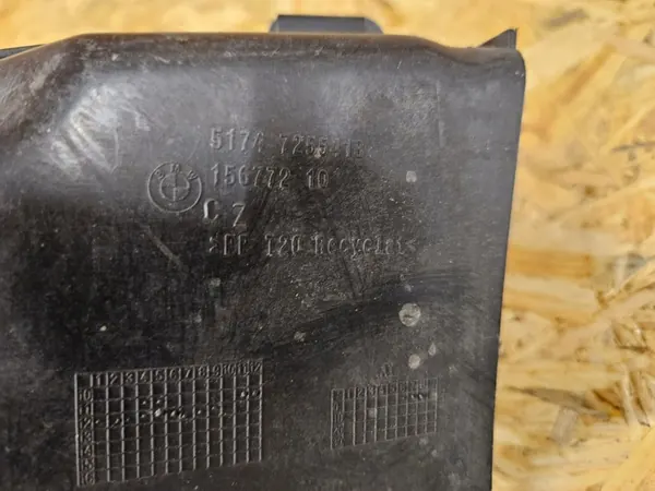 BMW F30 F31 Duto de ar direito OEM 51747255418 image 6