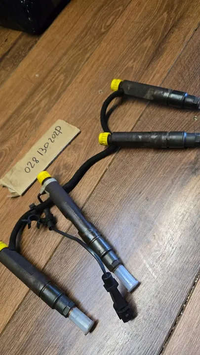 Ensemble d'injecteurs Volkswagen Golf 4 028130202P 028130202Q image 3