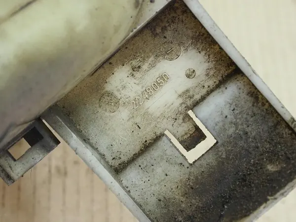 Kühlmittel-Expansionstank BMW E36 E38 E39 3.0d image 10