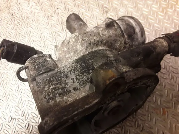 Termostato Mercedes-Benz OEM 6462000715 para C W203 image 3