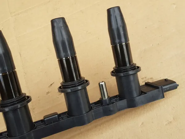 Zündspule Opel 1.6 / 1.8 Z16XEP Z16XER Z18XER - Hella image 7